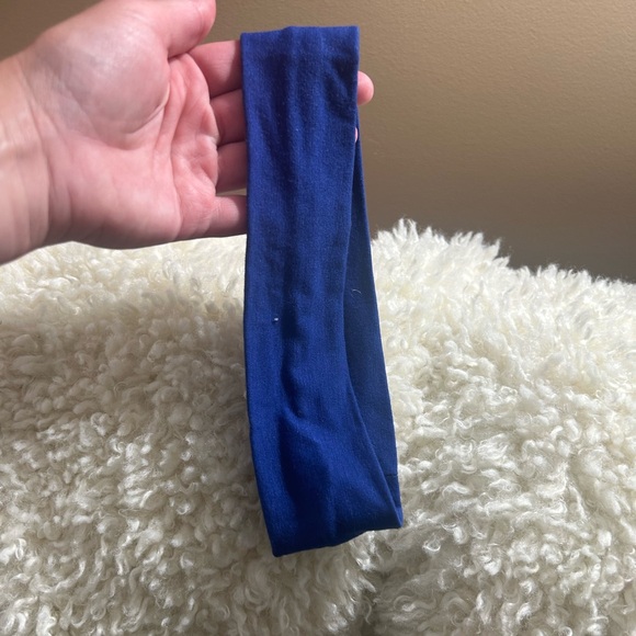 THICK HEADBAND | stretchy material in bright blue - Picture 2 of 3